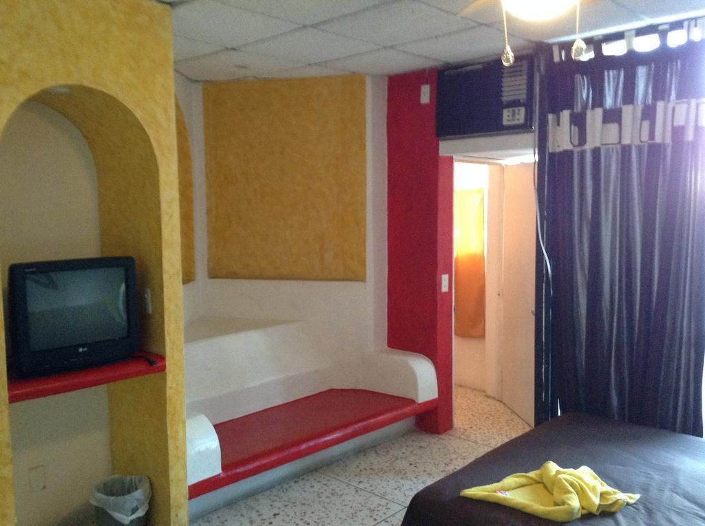 Hotel Arturo'S Zihuatanejo Extérieur photo