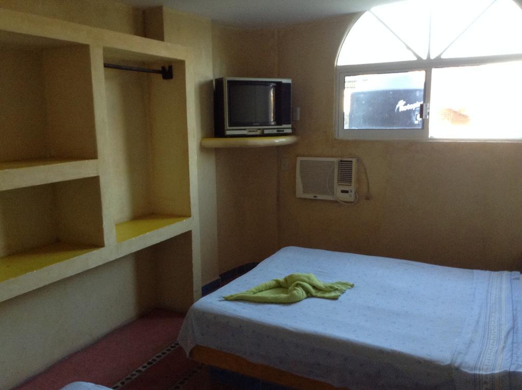 Hotel Arturo'S Zihuatanejo Extérieur photo
