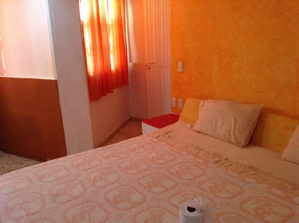 Hotel Arturo'S Zihuatanejo Extérieur photo